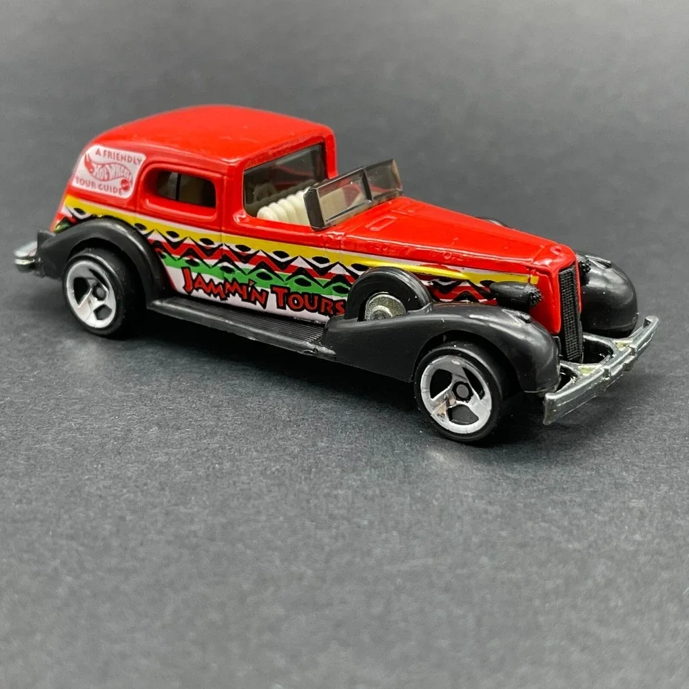 Hot Wheels 1935 '35 Classic Caddy Cadillac Car Red Diecast 1/64 Tropicool #695